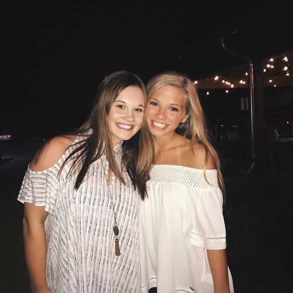 Meet your Posher, Caitlin - Picture 1 of 1